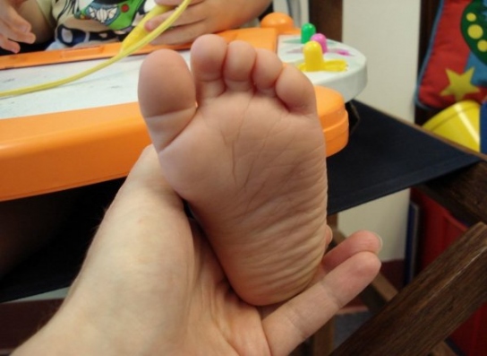 children foot